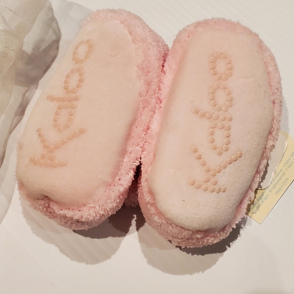 Kaloo Baby Booties - Picture 3 of 3